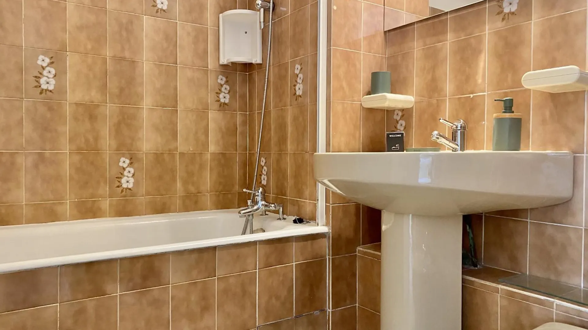 Apartamento Le Studio De Garavan, Au Calme Menton